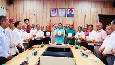 ‘‘मुख्यमंत्री ने किया ‘सेवा विधि‘ पुस्तक का विमोचन‘‘