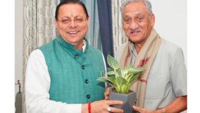मुख्यमंत्री धामी से मिले पूर्व मुख्यमंत्री विजय बहुगुणा