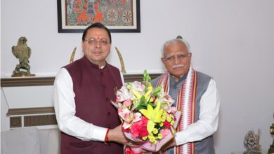 मुख्यमंत्री धामी ने केंद्रीय विद्युत मंत्री मनोहर लाल खट्टर से की मुलाकात