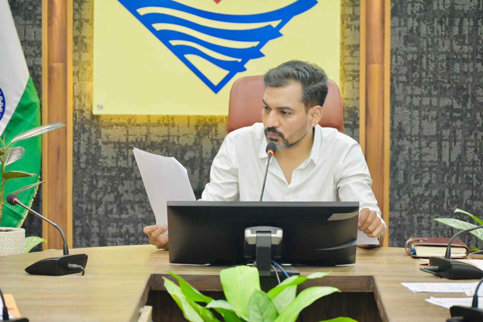 जल्द शुरू होने जा रहा ऋषिपर्णा नदी के पुनर्जीवन का श्रीगणेश , उद्गम से होगा जीर्णोद्धार- डॉ. आशीष चौहान जल्द शुरू होने जा रहा ऋषिपर्णा नदी के पुनर्जीवन का श्रीगणेश , उद्गम से होगा जीर्णोद्धार- डॉ. आशीष चौहान