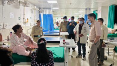 कोरोनेशन अस्पताल की बदहाली पर भड़के डीएम, व्यवस्थाएं सुधारने के दिए सख्त निर्देश