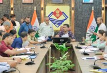 समाधान दिवस में डीएम का सख्त एक्शन, आंचल डेयरी प्रबंधक का रोका वेतन