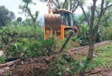 अवैध प्लॉटिंग पर चला एमडीडीए का बुलडोजर