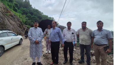 लोनिवि मंत्री महाराज ने किया मसूरी, कोल्हूखेत, पानी वाले बैंड सड़क का औचक निरीक्षण