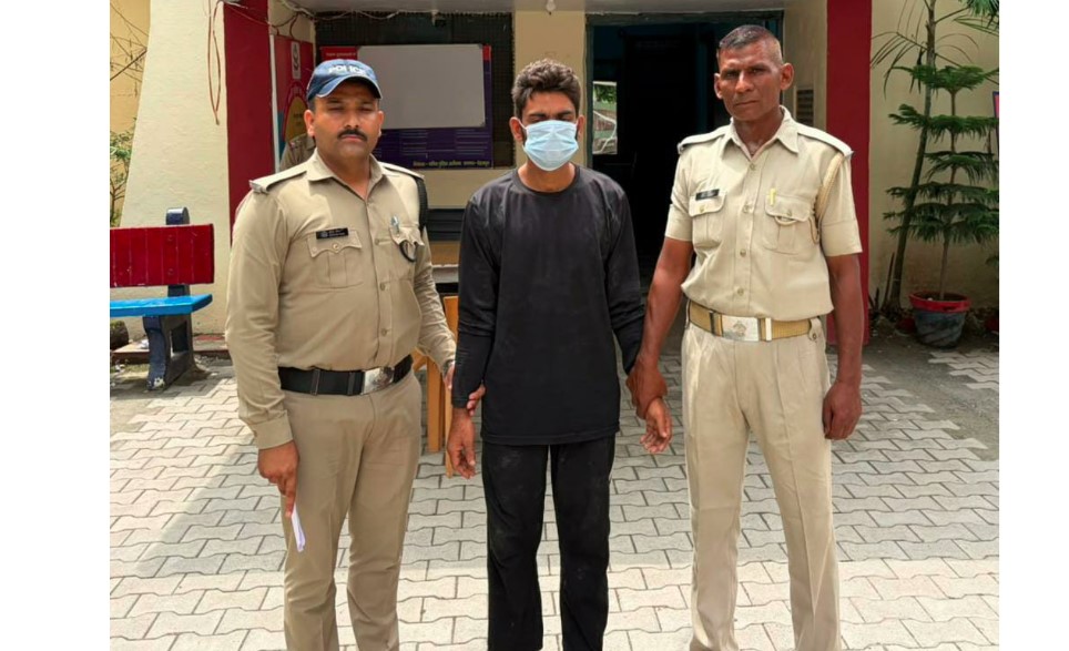 गुंडा एक्ट में जिलाबदर किये गए अभियुक्त को पुलिस ने किया गिरफ्तार
