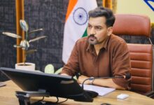 जिला चिकित्सालय के घटते राजस्व के कारणों की जांच कर विस्तृत रिपोर्ट प्रस्तुत करने के डीएम ने दिए निर्देश