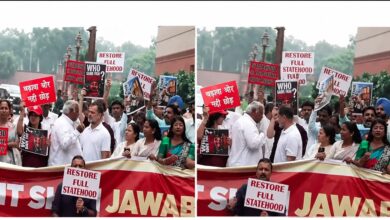 राहुल-प्रियंका समेत विपक्षी नेताओं का संसद परिसर में प्रदर्शन, सरकार पर बोला हमला